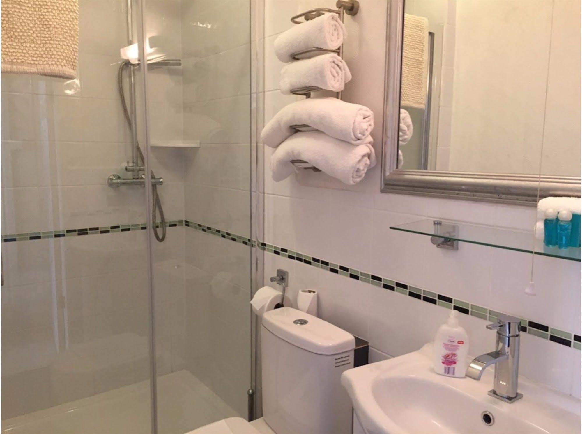 Sarnia Guest House (Adults Only) Уэстон-сьюпер-Мэр Экстерьер фото